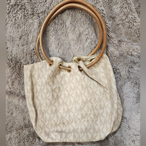 Michael Kors purse - Picture 3 of 4